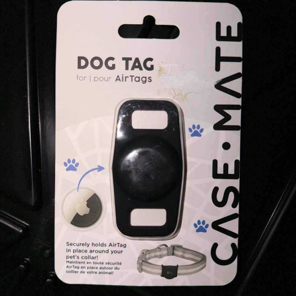 Case-Mate Black Dog Tag Holder for AirTags
